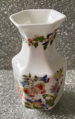 Aynsley Fine Bone China Cottage Garden sechseckige Knospenvase