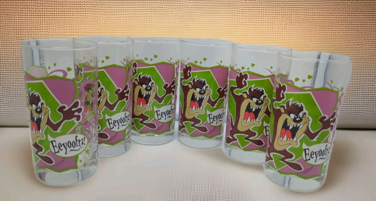 Tasmanian Devil Taz Smuckers Collectable Tumblers Looney Tunes 2000 Set Of 6