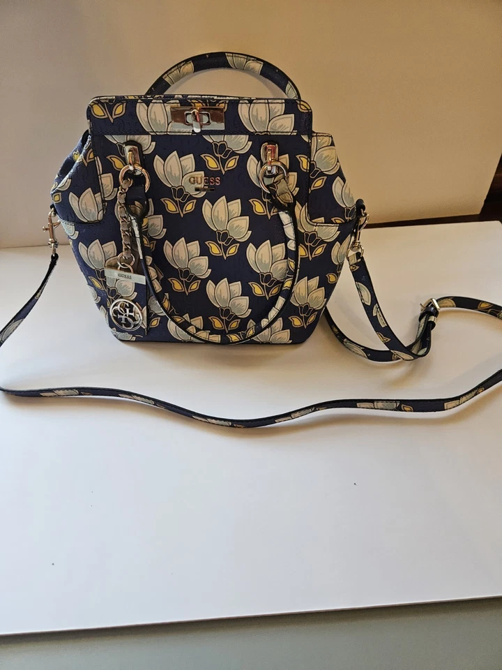Bolso Cartera GUESS Iris Floral Malena--Perfecto Estado Foto 4 de 4