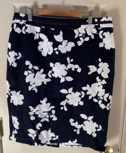 TALBOTS Petites skirt (lined) Navy w/White flower… - image 1
