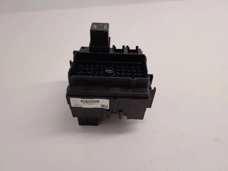Chevrolet Tahoe 2000-2002 unidad de relé de caja de fusibles módulo 15770992 Foto 3 de 4
