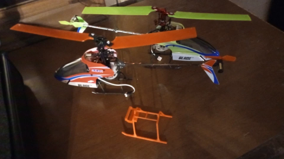 2X Blade mCPX V2 Bind And Fly BNF Micro Helicopters Heli with Case - Image 4 of 4