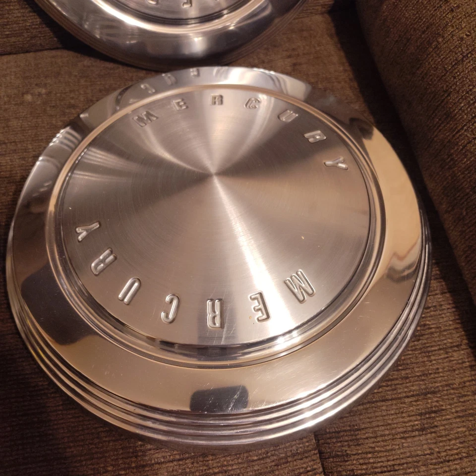 Juego de 4 tapacubos 1960 1966 Mercury Comet Cyclone perro plato tapa central vintage Foto 3 de 4