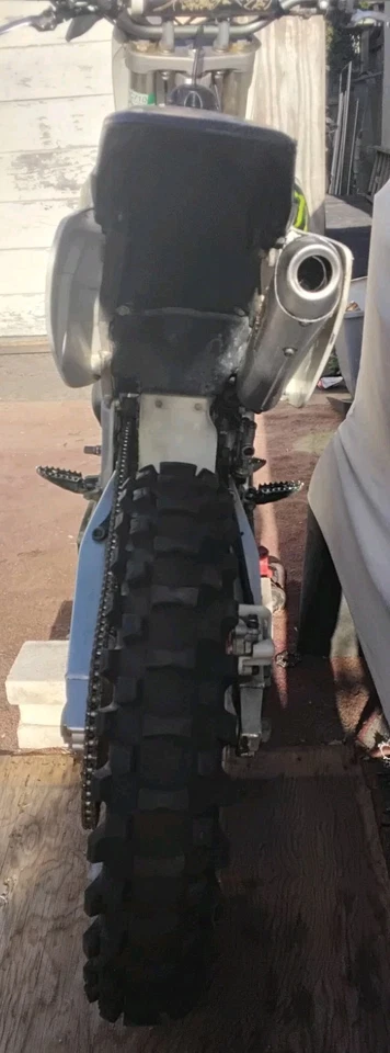  雅马哈 250 OFF 公路 DIRT 自行车 – 状况完好 100 英里 — 第 4/4 张图片