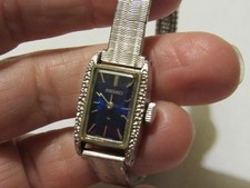 VINTAGE - Montre Femme SEIKO a quartz - Bracelet métallique d'origine