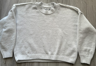 Hollister Women s Textured Knit Sweater White Cream Pullover Size M Soft Cozy
