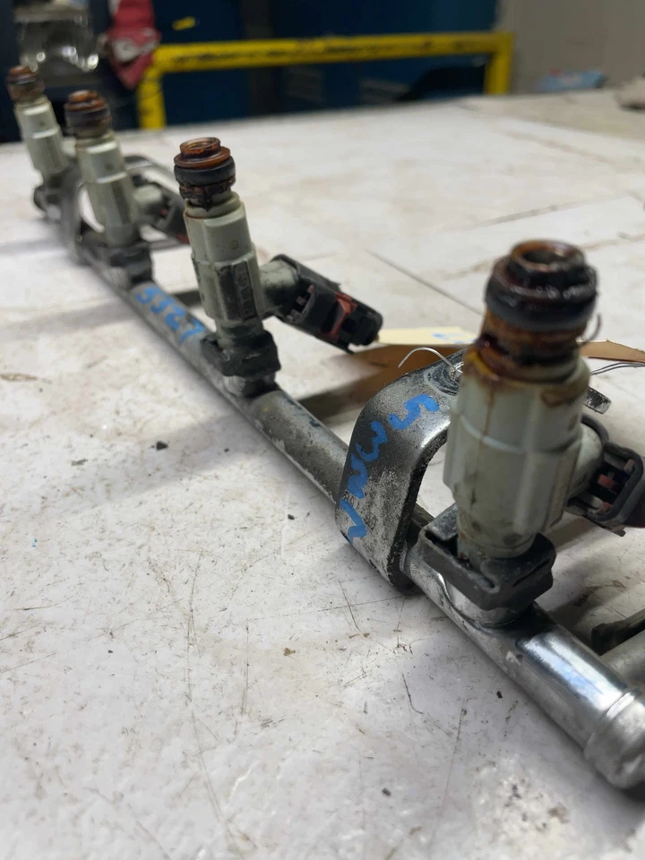 2001-2003 NEON 01-03 VOYAGER Peças de Injeção de Combustível Trilho Injetor de Combustível 2.4l Fabricante de Equipamento Original - Imagem 2 de 4