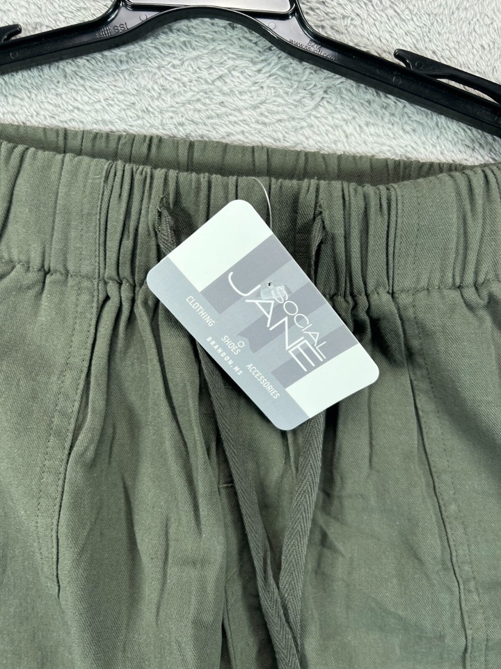 NWT Lily Clothing Shorts Womens Large Shorts Olive Green Pull On