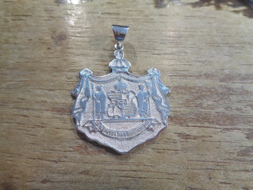 40MM SOLID 925 STERLING SILVER KINGDOM OF HAWAII COAT OF ARMS HAWAIIAN PENDANT