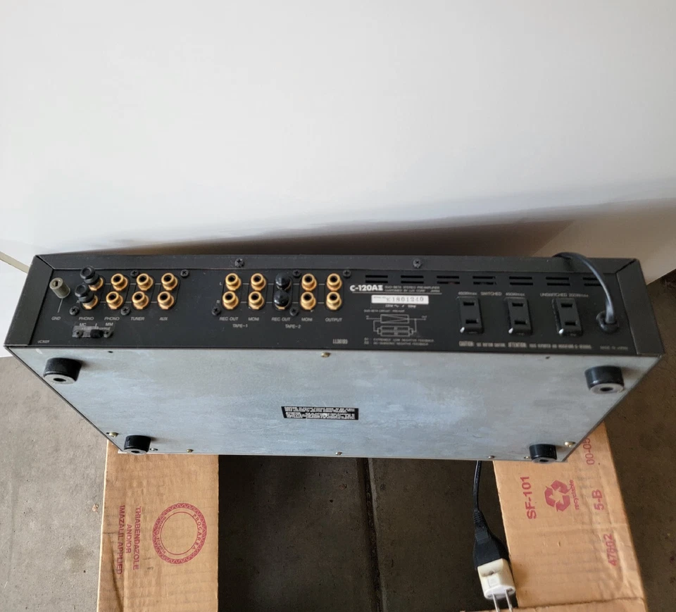 Preamplificador Luxman C120A MkII (falta perilla de volumen) 220V modelo japonés Foto 4 de 4