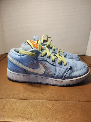 Nike Air Jordan 1 Low SE GS Stitch Psychic Blue DO8227 400 taglia 6 5 donna 8
