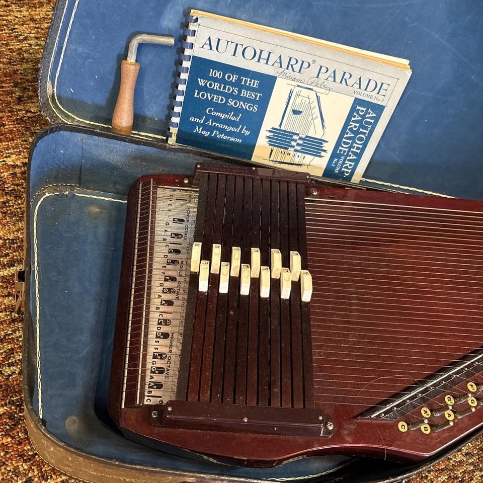 ChromAharP 36 String Autoharp - Image 3 of 4