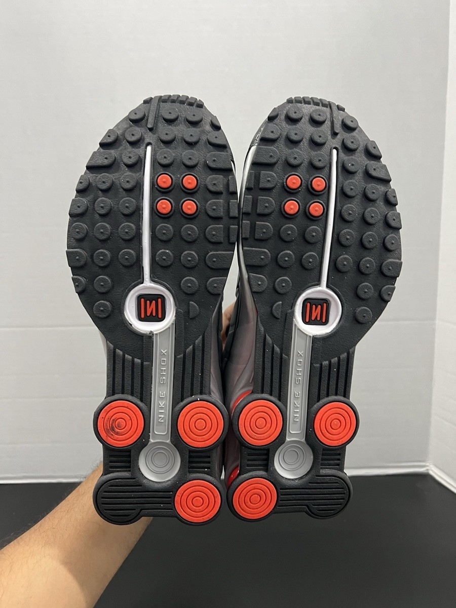 Nike Shox R4 Retro OG 2024 BV1111 008 Size 7 Men Size 8.5 Women Red Black Silver Nike Shox R4 Retro OG 2024 BV1111 008 Size 7 Men Size 8.5  main image 2