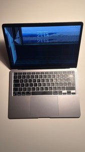 Macbook Air M1 2020 Display defekt
