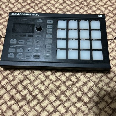 Native Instruments Maschine Mikro MIDI Controller w/ Pad Triggers, MIDI I/O
