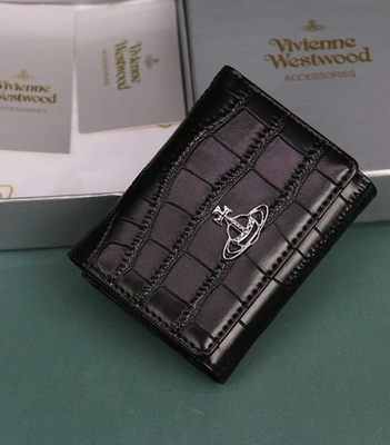 新品 Vivienne Westwood黒 ブラック 柄と内装 三角蓋 三つ折り Vivienne Westwood Tri-fold wallet Embossed leather orb Black