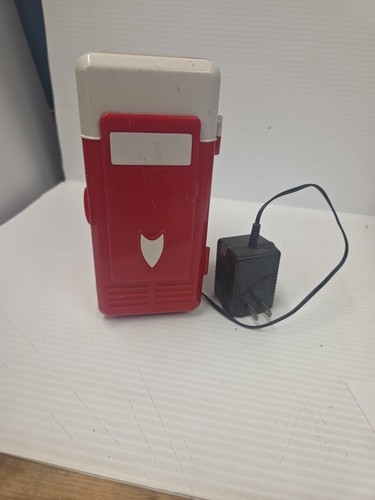 Red 1 Can Minifridge, single can- used. Electric Plug. Works.