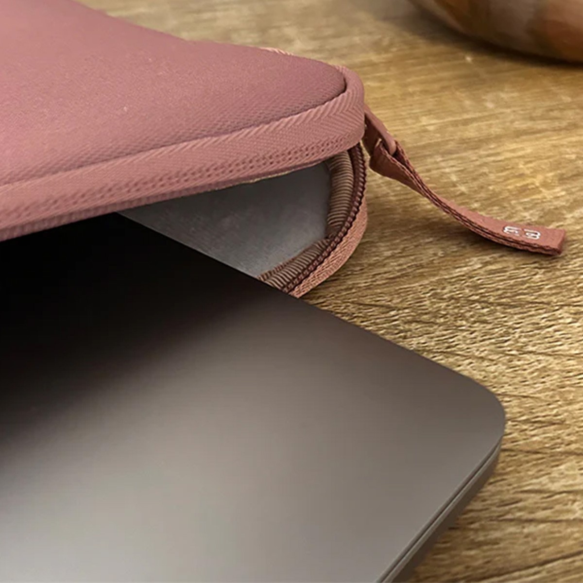 Housse de protection MacBook Pro 14 pouces MW rose antichoc