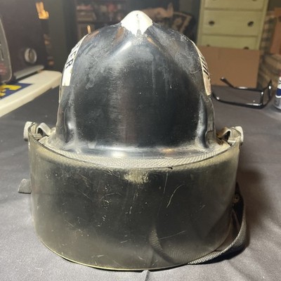 Cairns 770 Fiberglass Fire Helmet with shield   Vintage 