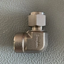 Swagelok SS-810-8-8 Elbow Connector Fitting, 1/2" Tube x 1/2" Female NPT
