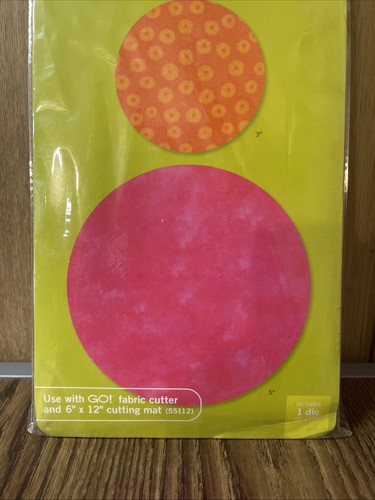Accuquilt GO! Fabric Cutting Die CIRCLE 2", 3", 5" #55012 - Picture 3 of 6