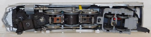 Lionel 6-18043 C&O Chessie Semi-Scale Hudson Streamlined Steam Locomotive 4-6-4 - Picture 8 of 24