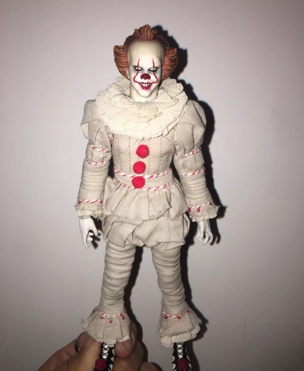 MEZCO 1/12 IT Clown Action Figure Model In Stock NEW | eBay