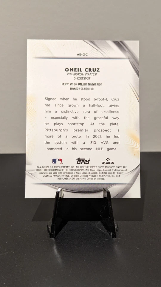 2022 Topps Finest Oneil Cruz Aura Of Excellence Rookie Card RC #AE-OC Pirates - Image 2 of 2