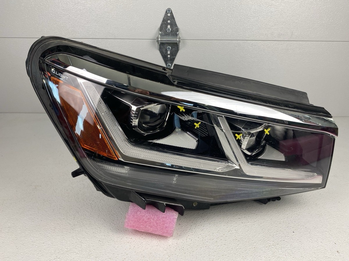 2020-2022 Volkswagen Atlas Cross Sport LED Headlight Right