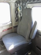 KENWORTH T660 SEAT FRONT 3556087