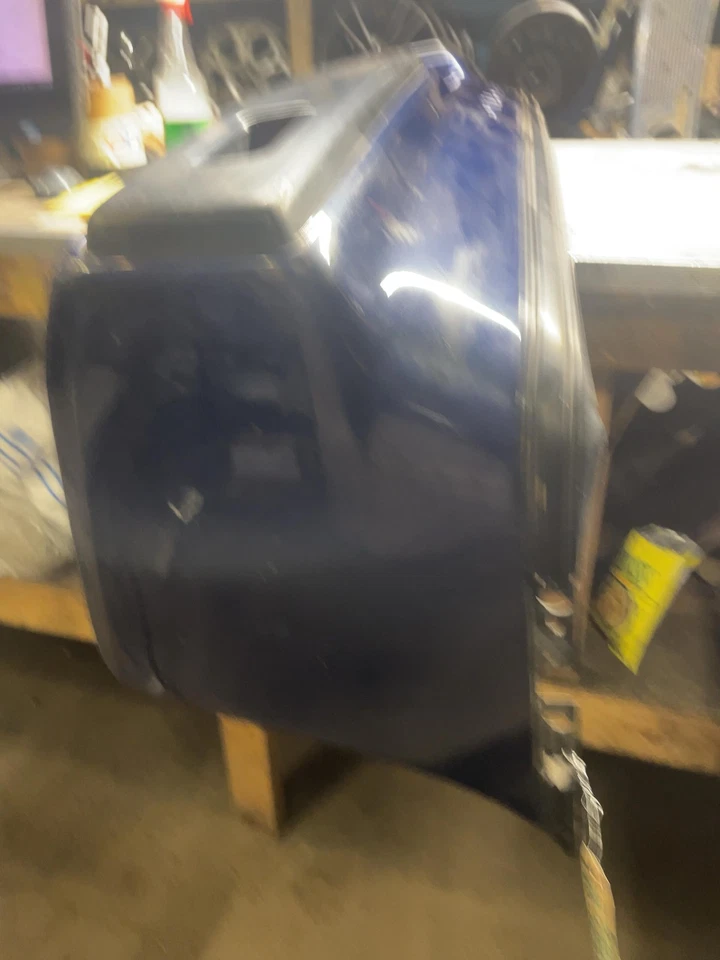 1984-1988 PONTIAC FIERO Rear Bumper OEM Foto 2 de 4