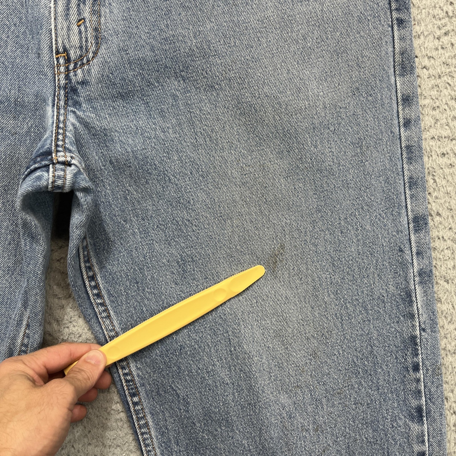 VTG Levi's 550 Jeans Mens 36x32 Blue Grunge Faded Relaxed Fit Tapered Leg Denim