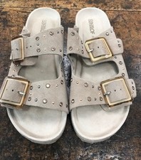 COLORS OF CALIFORNIA BEIGE RHINESTONE SLIPPER