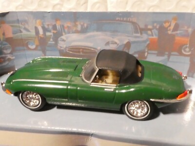 DINKY 1968 Jaguar E Type MK 1 1/2  Matchbox  1990