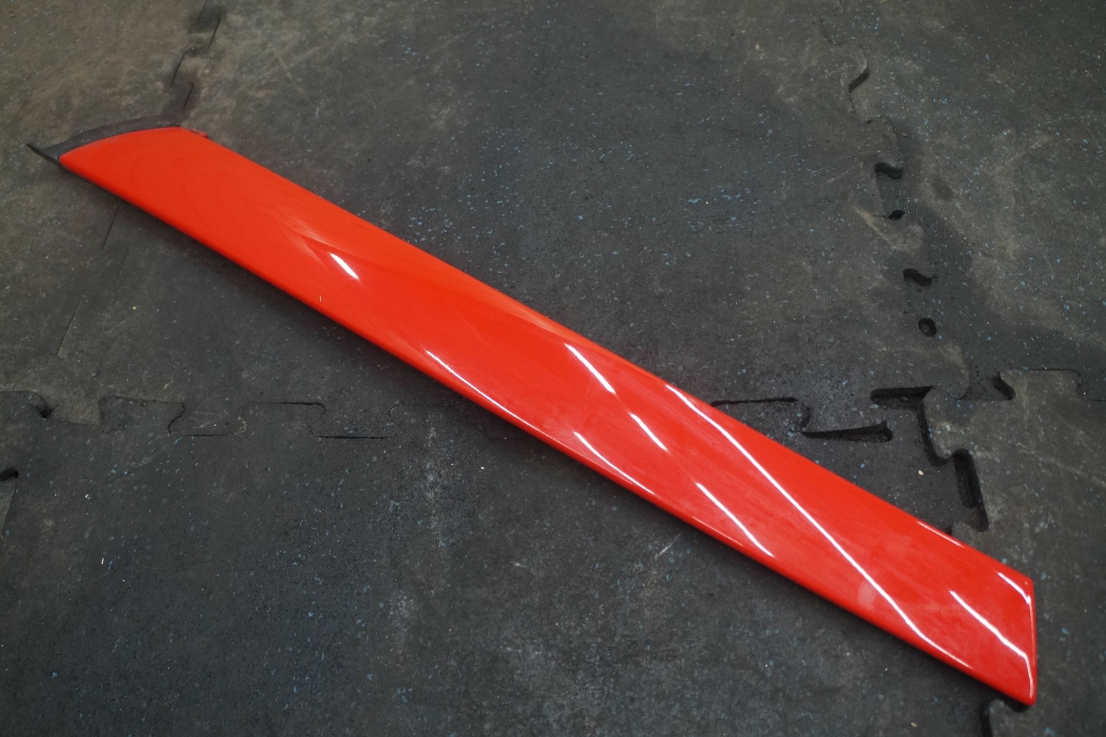 Front Right A Pillar Windshield Trim Panel 69830100 OEM Ferrari California 2010