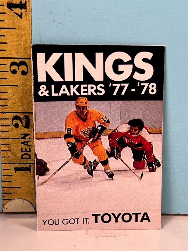 Calendario de baloncesto/hockey Toyota 1977-78 de Los Angeles Lakers & Kings Foto 4 de 4