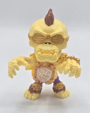 Moose Toys TREASURE X Kings Gold Mystical Beasts Gold Knuckles Figure
