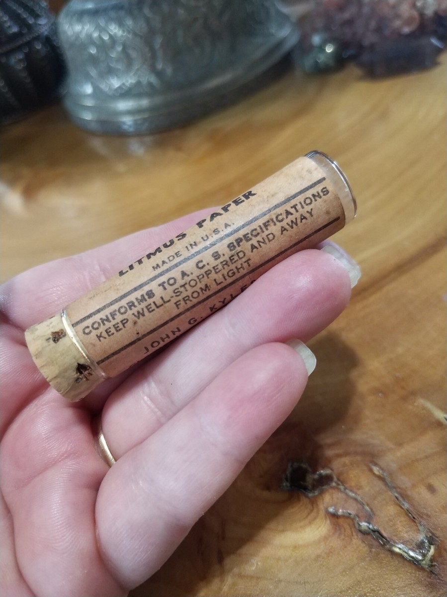 Vintage red litmus paper. John Kyles. glass vial bottle. Chemistry 