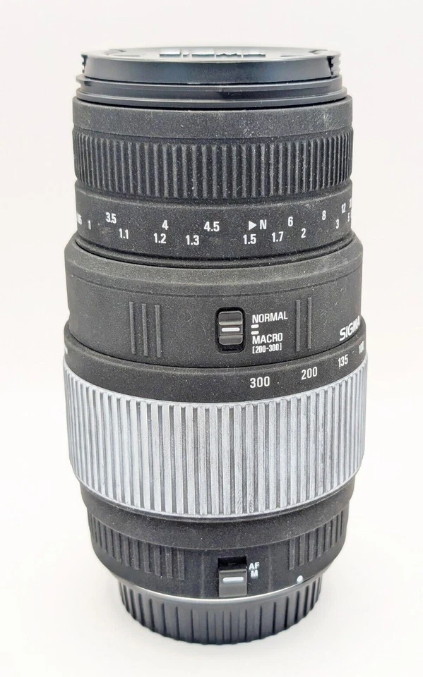 Sigma 70-300mm 1:4-5.6 DG Macro 200-300 Lens Made in Japan Black Lens Caps - Image 3 of 4