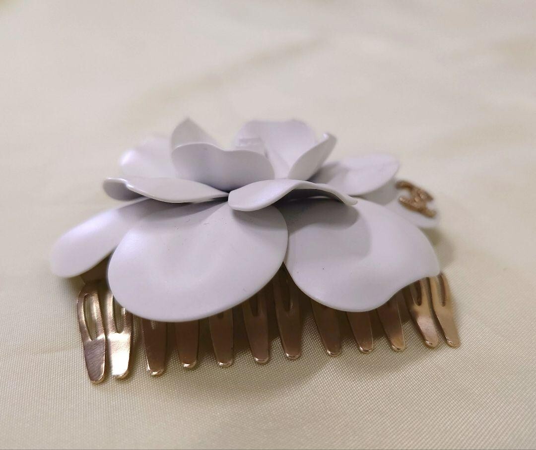 CHANEL Camellia Hairpin Hair Ornament Hair Clip Comb White