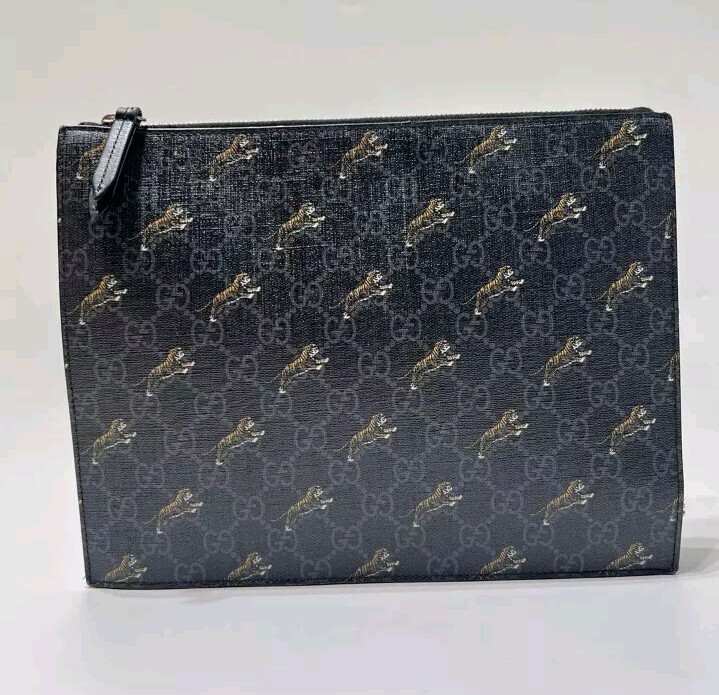 GUCCI GG Supreme Tiger Pattern Black Clutch Bag Unisex Rare