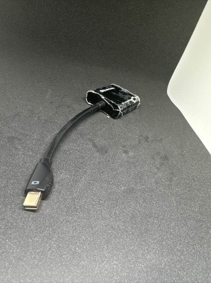 Cable Matters DisplayPort to DVI Cable Black (Still Has Plastic on it) - Image 3 of 3