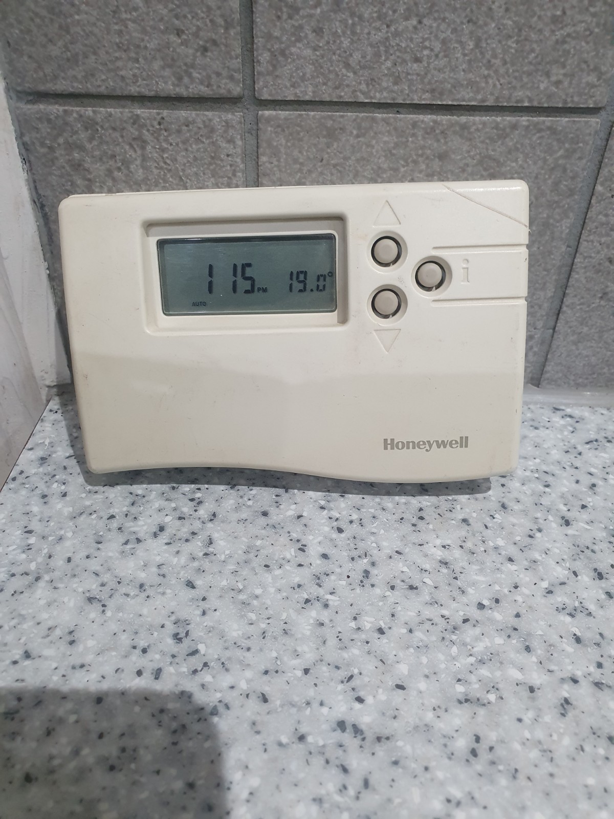 Honeywell Cm 61 Ng ,RF Programmable Stat Read description