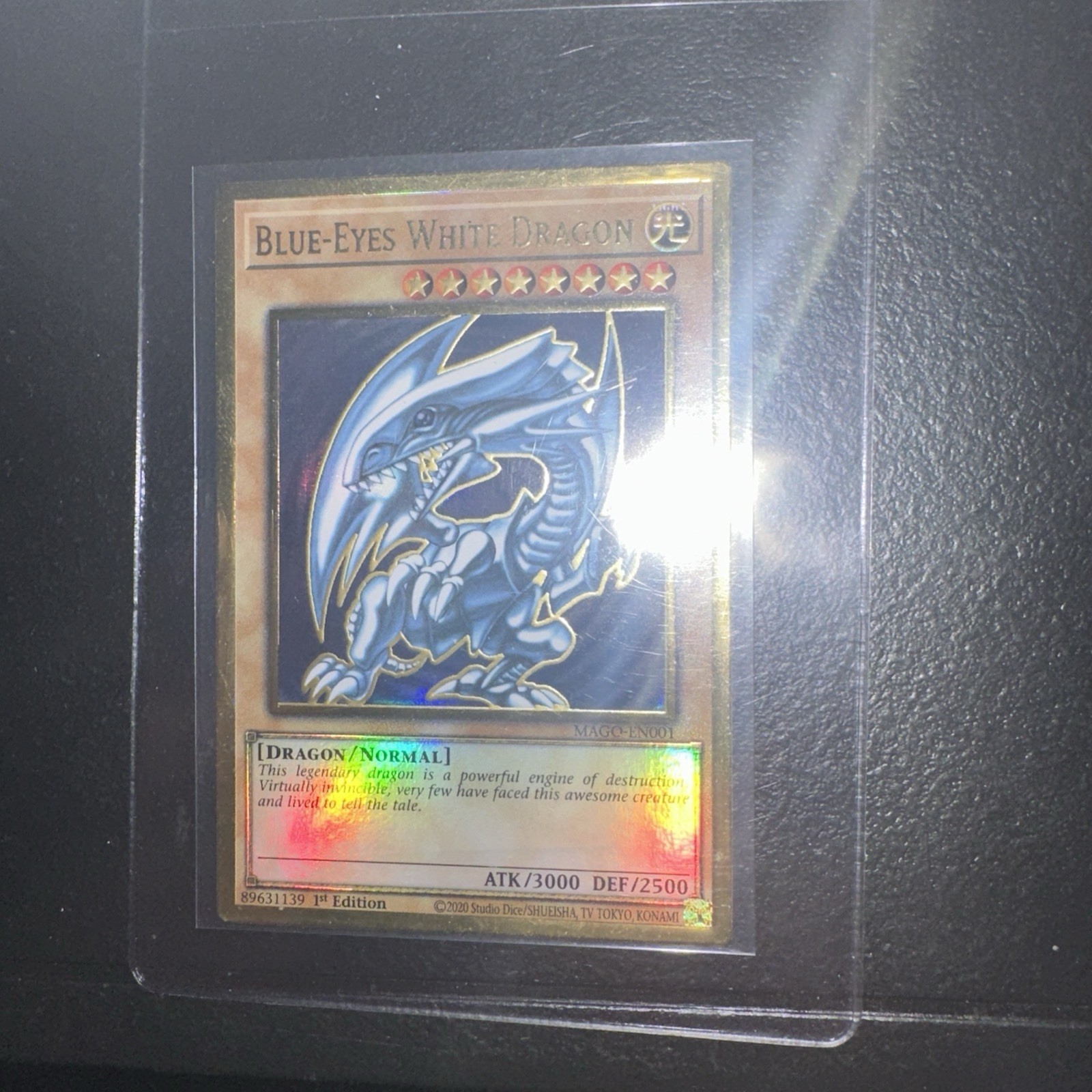 BLUE-EYES WHITE DRAGON 1st Edition Gold Rare MAGO-EN001 Yu-Gi-Oh Card