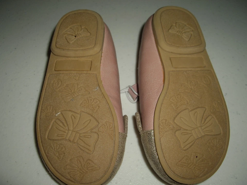 B6 Nuevo Con Etiquetas Niñas Pequeñas Talla 6 OshKosh Kaycie Gatito Zapatos Planos Rosa Dorado Brillante Foto 4 de 4