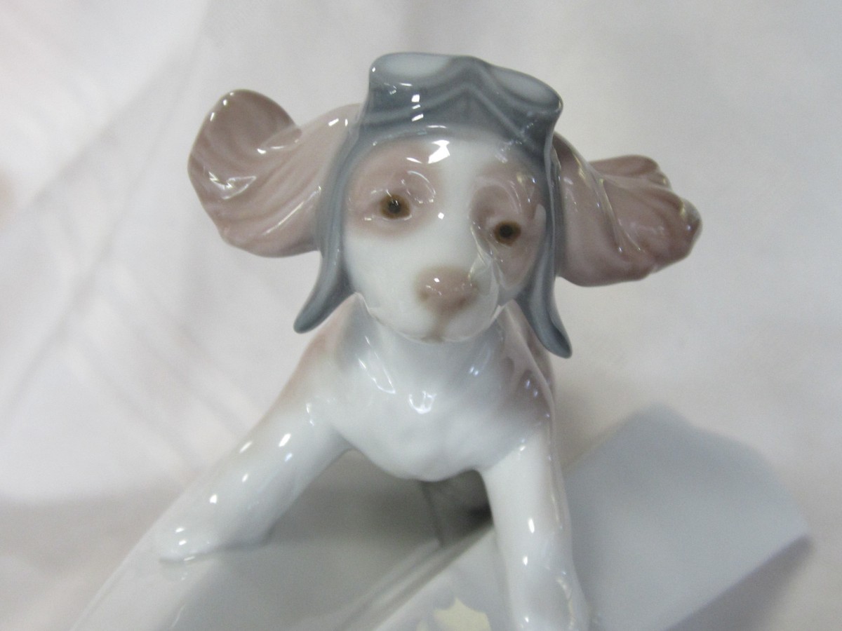 LLADRÓ 犬の置物 お船に乗って　美品 Little Stowaway Dog Figurine | Lladró® USA
