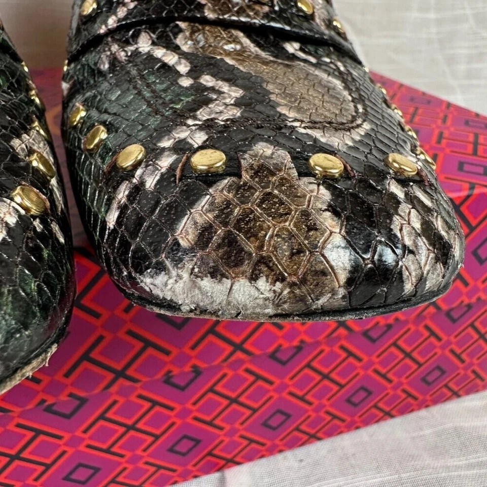 Mocasines TORY BURCH Tachonados Piel de Serpiente Tacón Bloque Repujado Talla 8.5 Hechos en Italia Foto 3 de 4