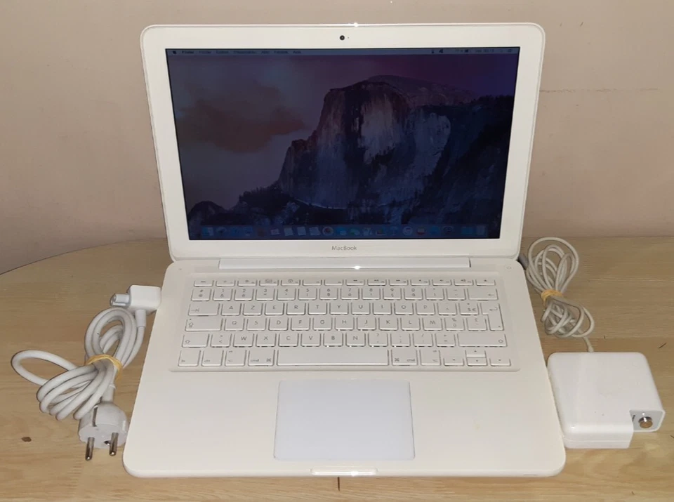 APPLE MACBOOK - Vintage - Core 2 duo VENDU EN L' ETAT - S' ALLUME ET FONCTIONNE - Photo 4/4