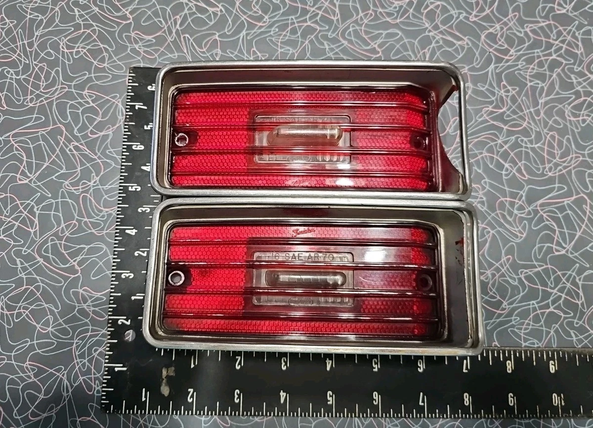 General Motors Genuine OEM Left Tail Lights for Chevrolet Caprice