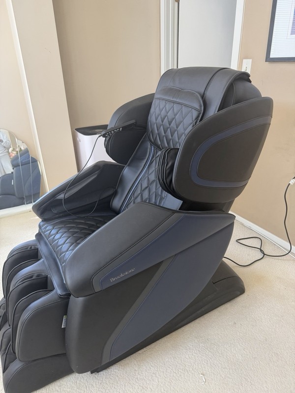 Brookstone Electric Massage Chair Black Blue Faux Leather Upholstery Fabric